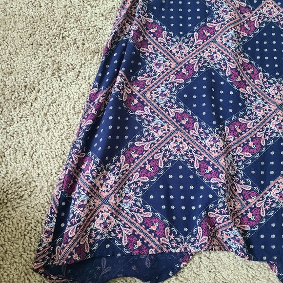 Split Back Tank - Picture 4 of 15